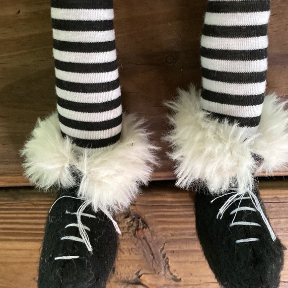 Pottery Barn Kids Felt Santa Claus Shelf Sitter with Felt Christmas Tree Set - Picture 6 of 16